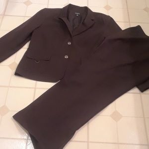 Women's suit jacket and pants